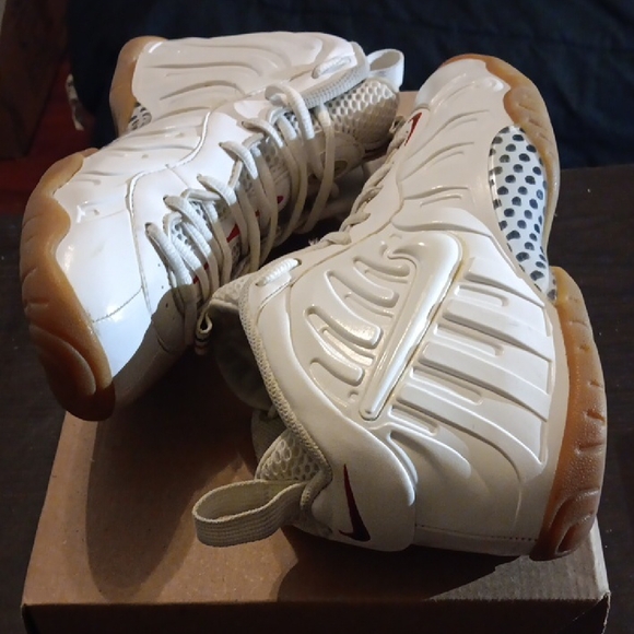 Nike Air Foamposite Pro (GS) Rare 2015 White Gucci Mens 6.5 Womens 8 EUC - Picture 8 of 10